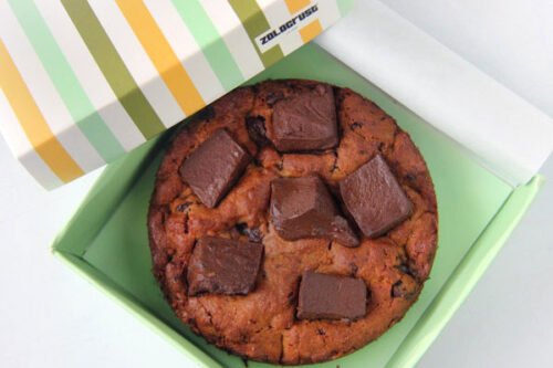 Chocolate chunk cookie cake